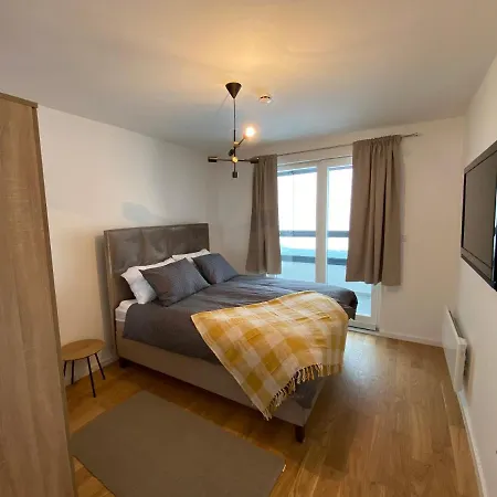 Zen - Snjezna Dolina * Jahorina